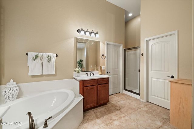 8456 E JASMINE Circle, Mesa, AZ 85207