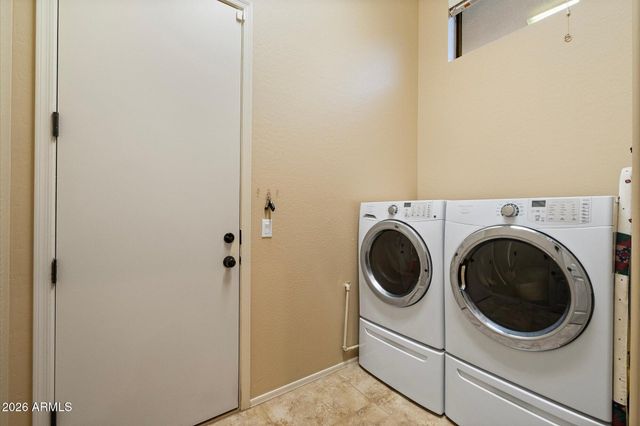8456 E JASMINE Circle, Mesa, AZ 85207
