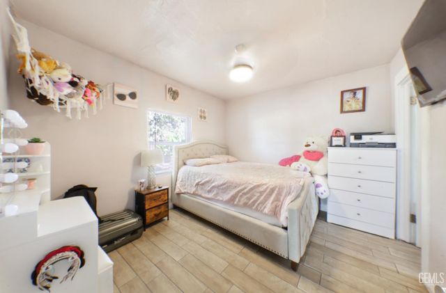 710 R Street, Bakersfield, CA 93304
