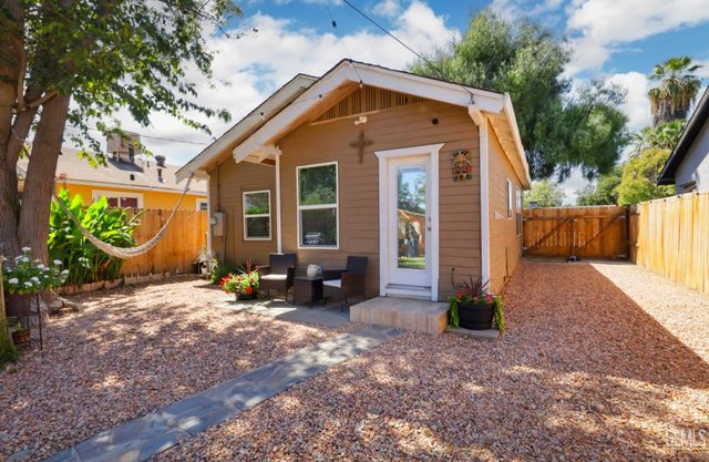 710 R Street, Bakersfield, CA 93304