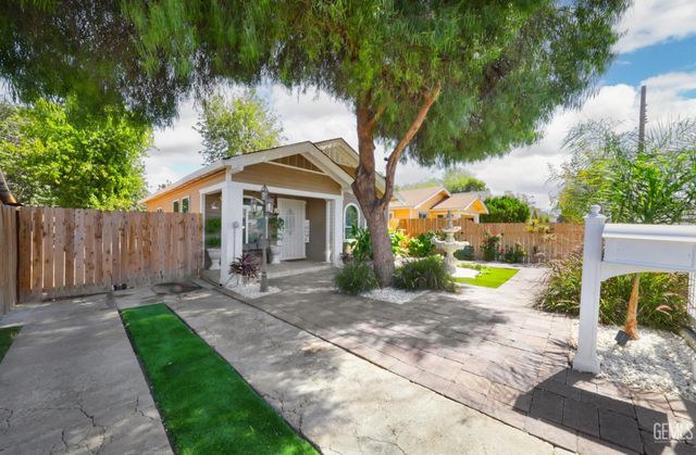 710 R Street, Bakersfield, CA 93304