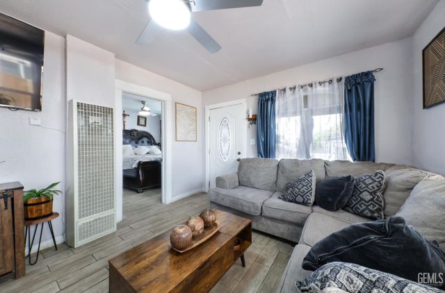 710 R Street, Bakersfield, CA 93304