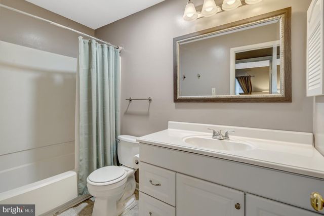 8667 MADERA CT, Manassas Park, VA 20111