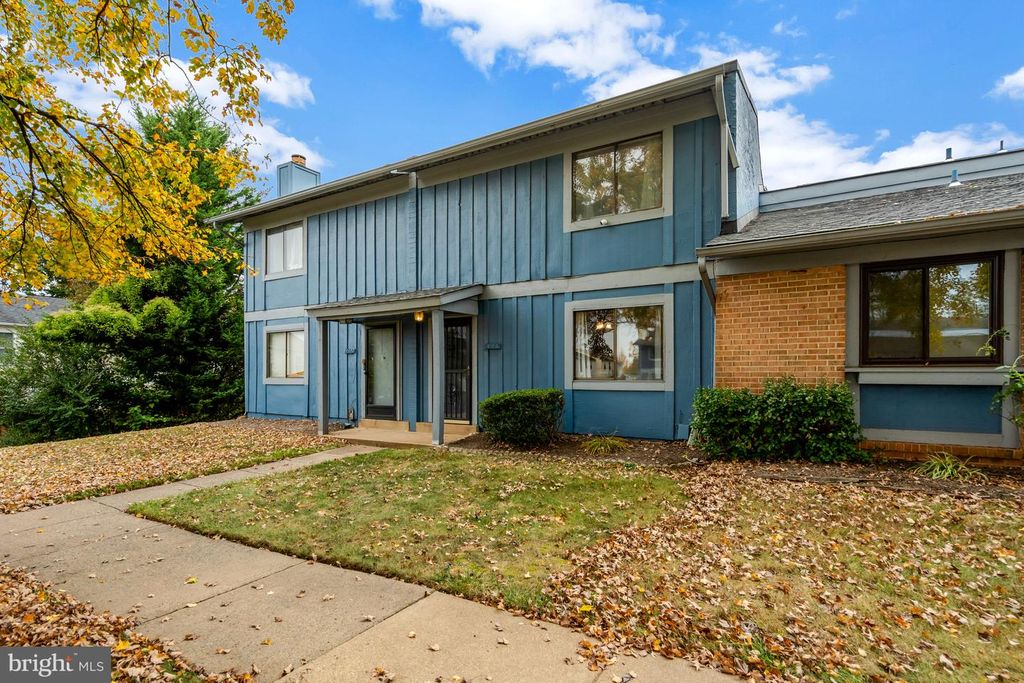 8667 MADERA CT, Manassas Park, VA 20111