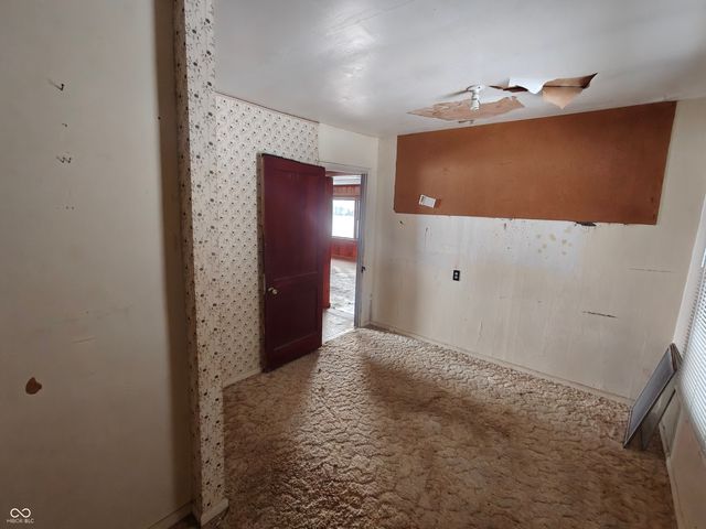 696 E 600 S, Shelbyville, IN 46176