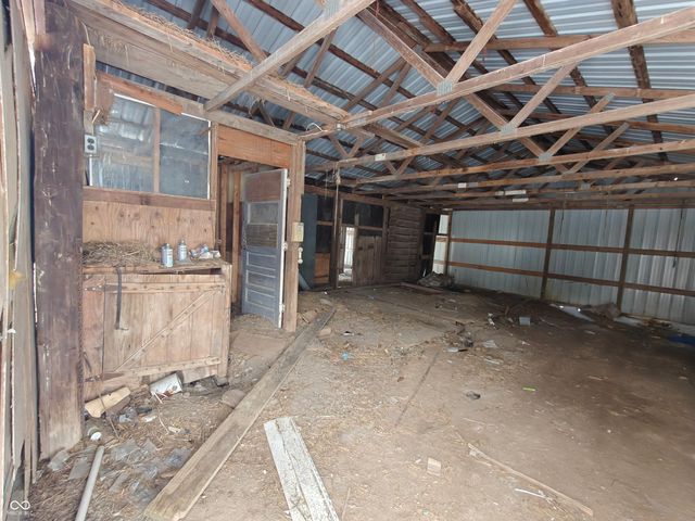 696 E 600 S, Shelbyville, IN 46176