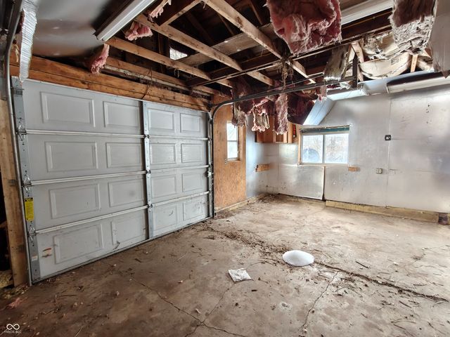 696 E 600 S, Shelbyville, IN 46176