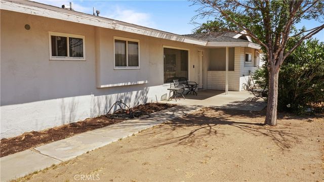 13814 Kiowa, Apple Valley, CA 92307