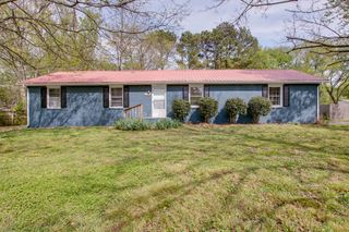 2301 Reidhurst Dr, Murfreesboro, TN 37127