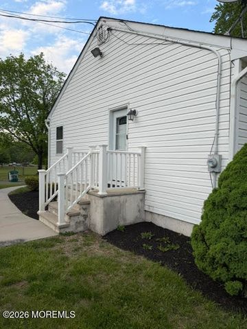 206 Taylors Mills Road, Manalapan, NJ 07726