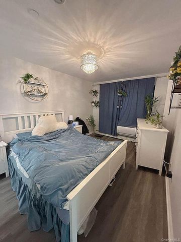 13249 41st Road 5B, Flushing, NY 11355