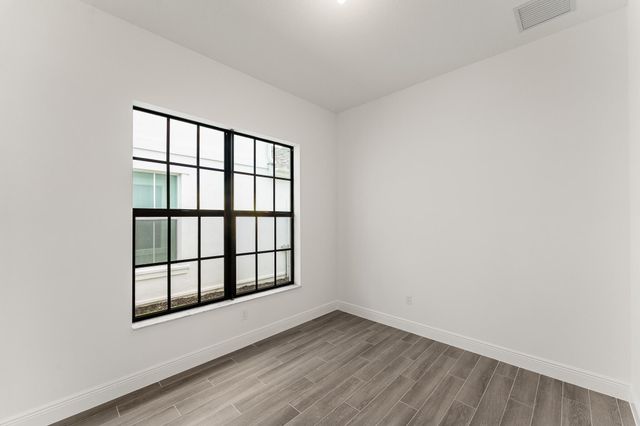 870 SW Newfield Avenue, Palm City, FL 34990