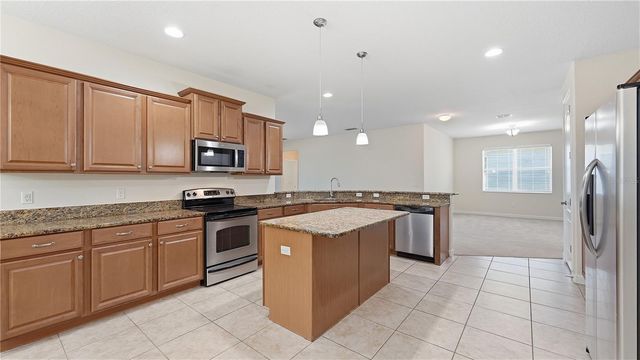 2217 CROSSTON CIRCLE, Orlando, FL 32824