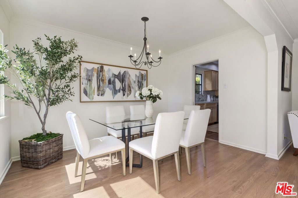 11344 Homedale Street, Los Angeles, CA 90049 — photo 2
