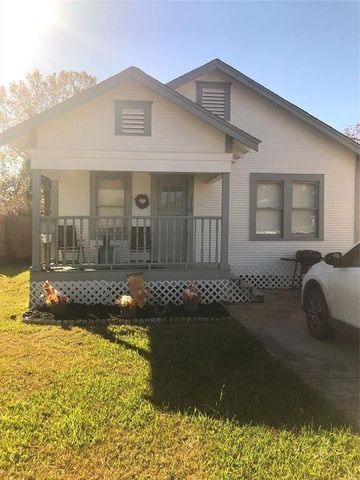 316 S Nugent Street, La Porte, TX 77571