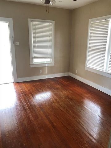 316 S Nugent Street, La Porte, TX 77571