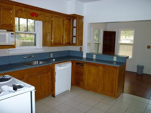 316 S Nugent Street, La Porte, TX 77571