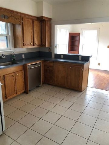 316 S Nugent Street, La Porte, TX 77571