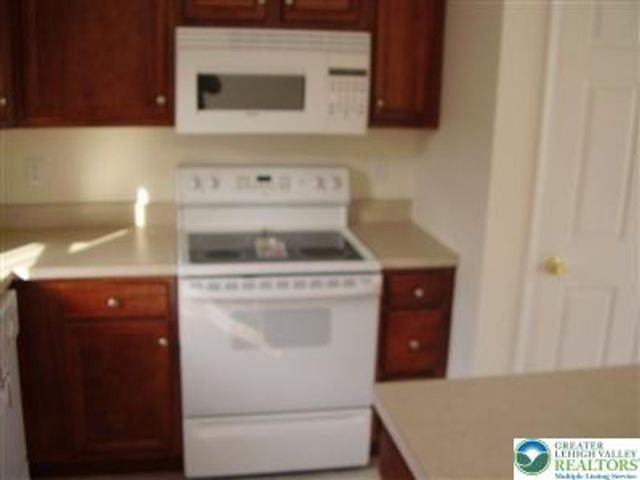 39 Garrison Street, Bethlehem City, PA 18018