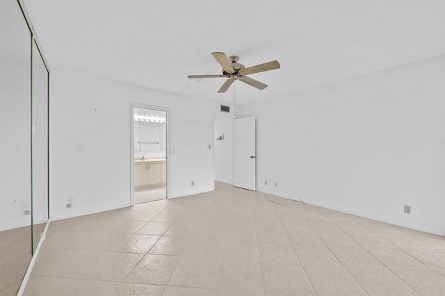 2202 LUCAYA Bend D4, Coconut Creek, FL 33066