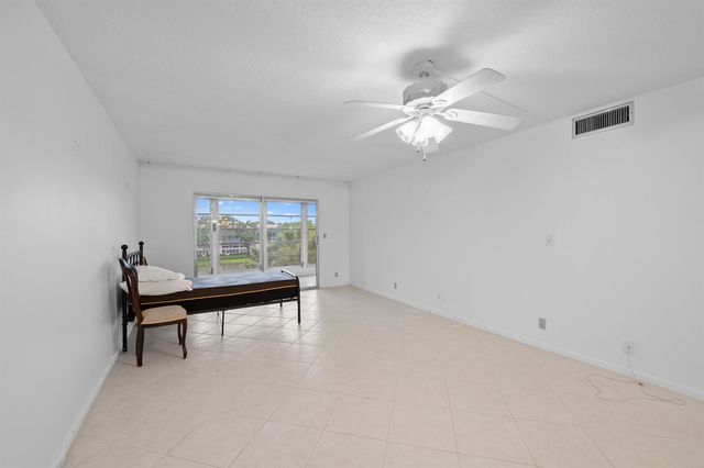 2202 LUCAYA Bend D4, Coconut Creek, FL 33066