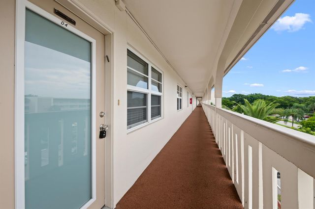 2202 LUCAYA Bend D4, Coconut Creek, FL 33066