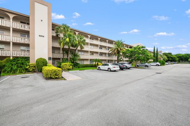 2202 LUCAYA Bend D4, Coconut Creek, FL 33066