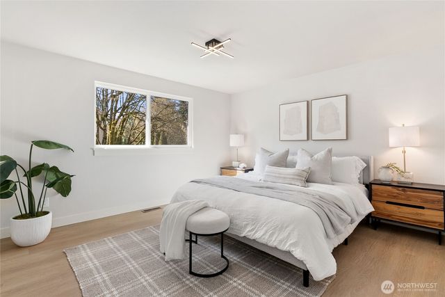 13203 SE 233rd Street, Kent, WA 98042