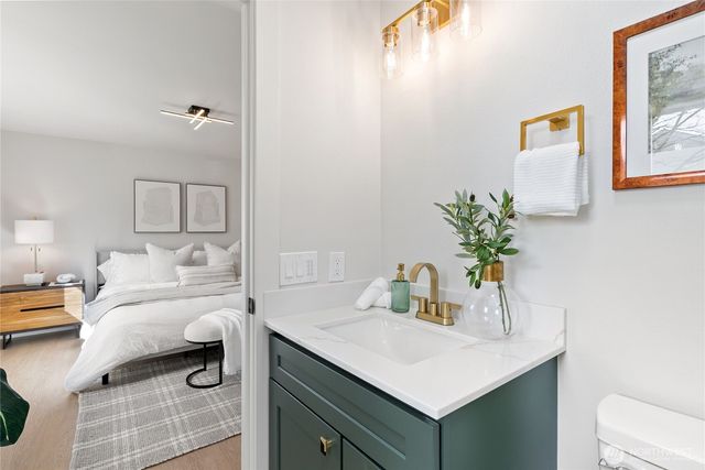 13203 SE 233rd Street, Kent, WA 98042