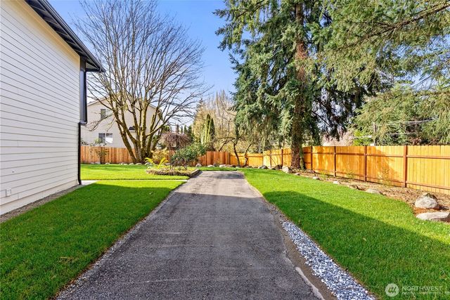 13203 SE 233rd Street, Kent, WA 98042