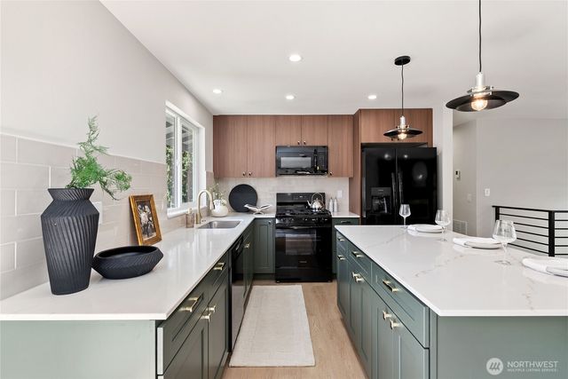 13203 SE 233rd Street, Kent, WA 98042