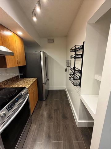 8540 SW 212th Street 303, Cutler Bay, FL 33189
