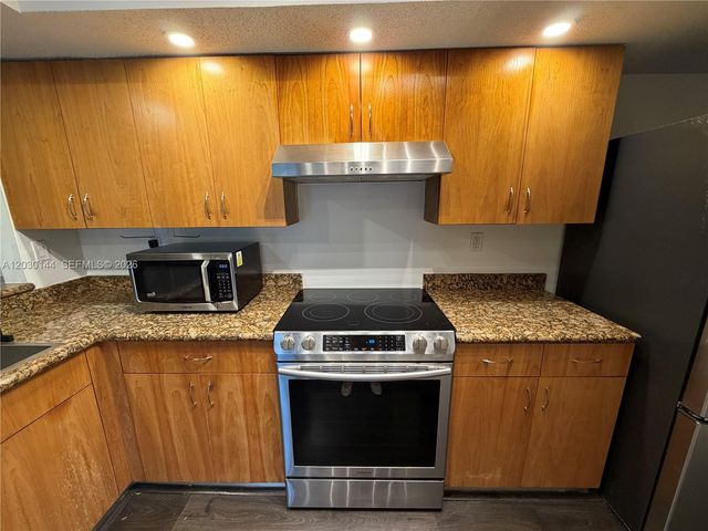 8540 SW 212th Street 303, Cutler Bay, FL 33189