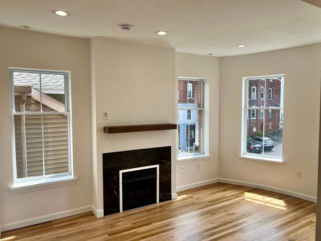 257 Pleasant St 8, Worcester, MA 01609