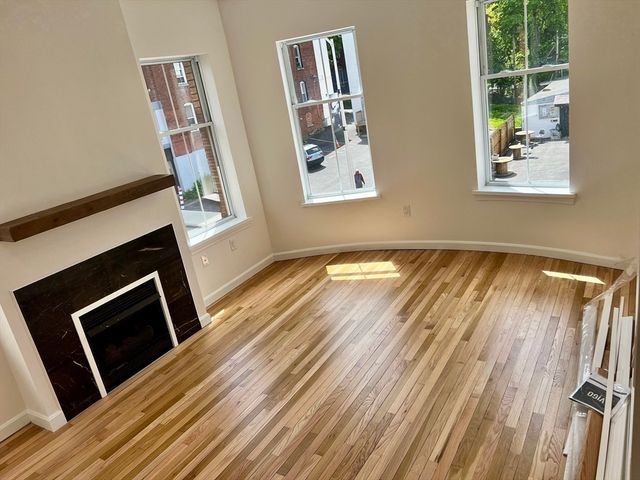 257 Pleasant St 8, Worcester, MA 01609