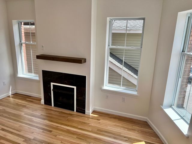 257 Pleasant St 8, Worcester, MA 01609