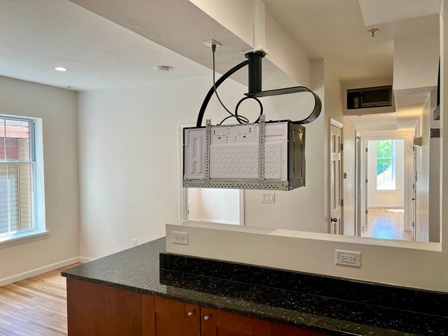 257 Pleasant St 8, Worcester, MA 01609