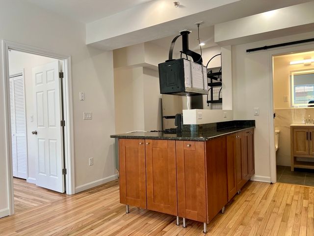 257 Pleasant St 8, Worcester, MA 01609