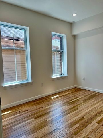 257 Pleasant St 8, Worcester, MA 01609