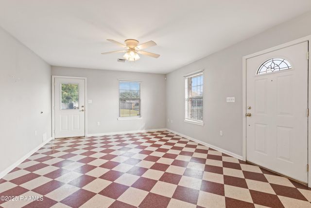 105 E Pamela Drive, Lafayette, LA 70506