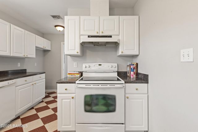 105 E Pamela Drive, Lafayette, LA 70506