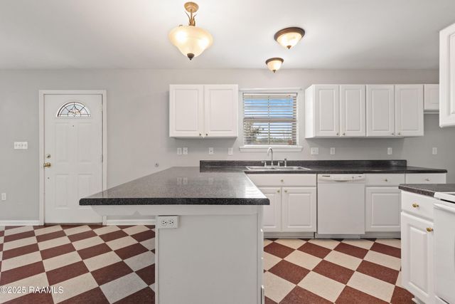 105 E Pamela Drive, Lafayette, LA 70506