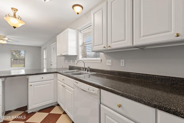 105 E Pamela Drive, Lafayette, LA 70506