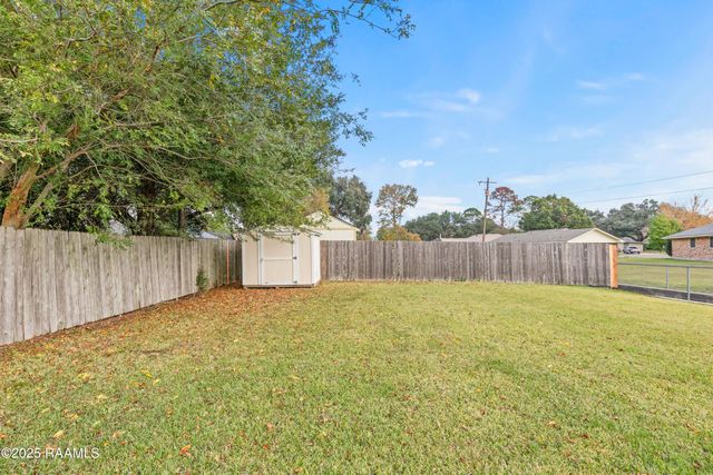 105 E Pamela Drive, Lafayette, LA 70506