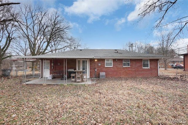 13 Birch Drive, Belleville, IL 62223
