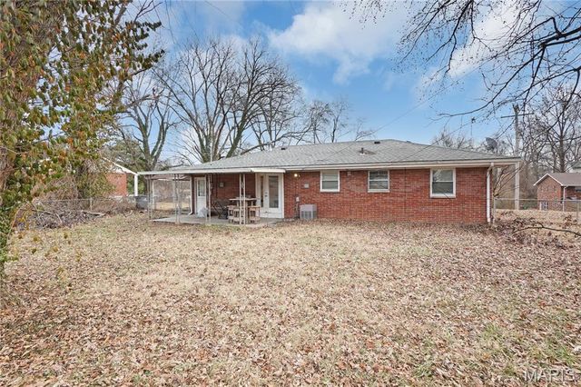13 Birch Drive, Belleville, IL 62223