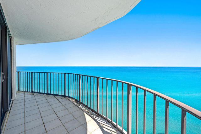 5420 N Ocean Drive Ph2, Riviera Beach, FL 33404