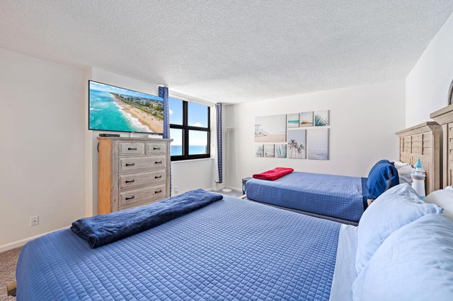 5420 N Ocean Drive Ph2, Riviera Beach, FL 33404
