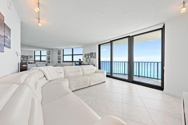 5420 N Ocean Drive Ph2, Riviera Beach, FL 33404