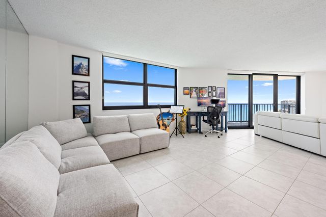 5420 N Ocean Drive Ph2, Riviera Beach, FL 33404